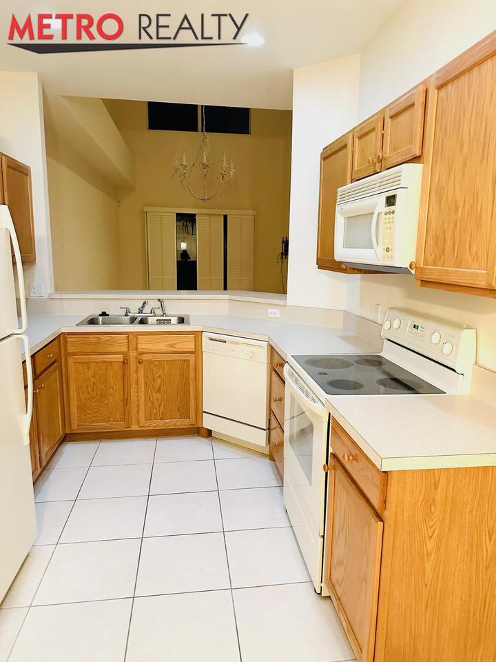 9209 Wentworth Lane - Photo 3 of 15