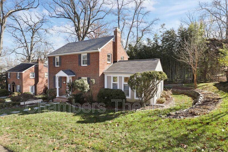 6118 11th St N - Photo 2 of 43