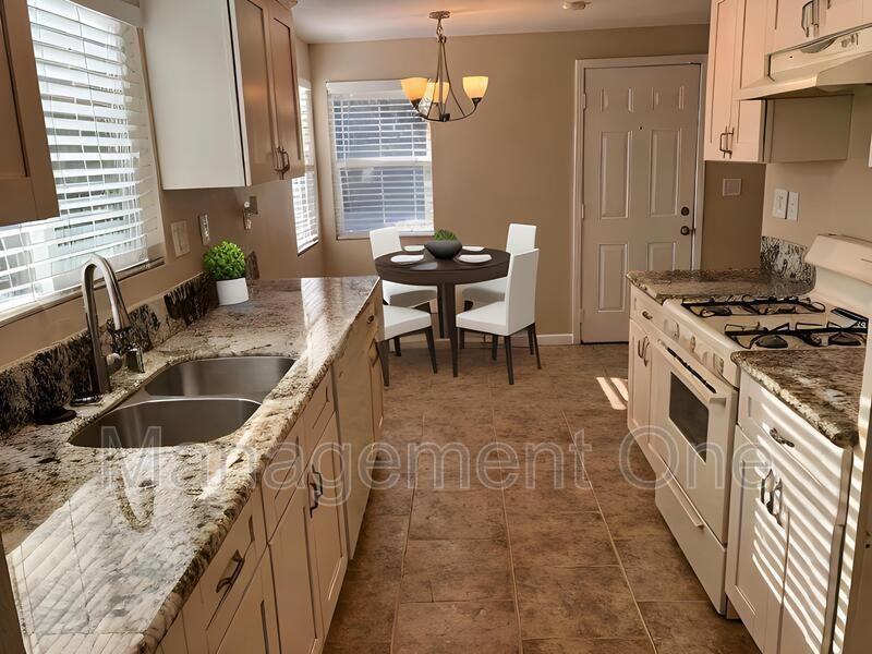 5142 Norwood Ave - Photo 3 of 16