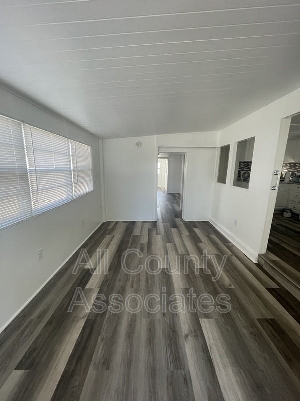 2132 Kepner Dr - Photo 2 of 13