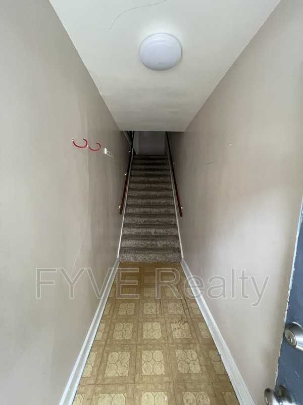 5815 Lincoln Ave - Photo 2 of 36