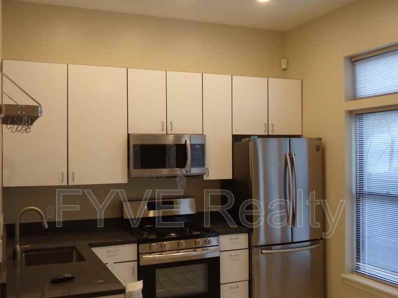 1604 Merriman Ct - Photo 3 of 28