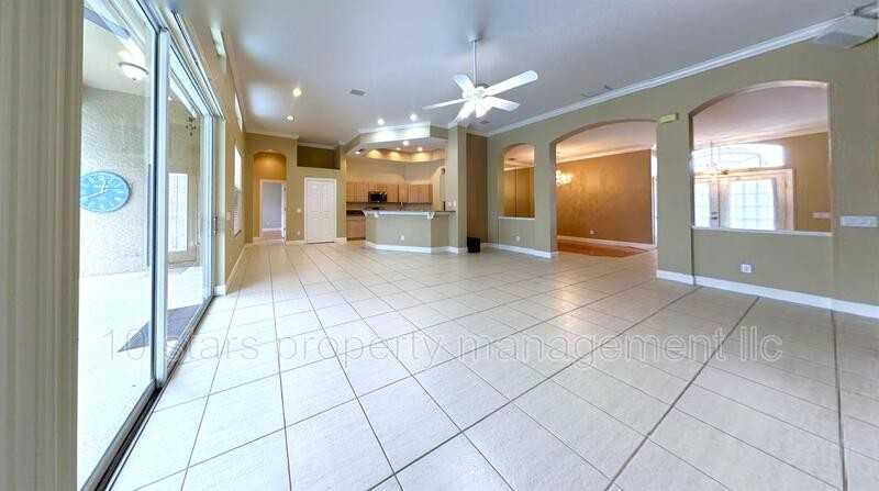 442 Knight Dr - Photo 3 of 50