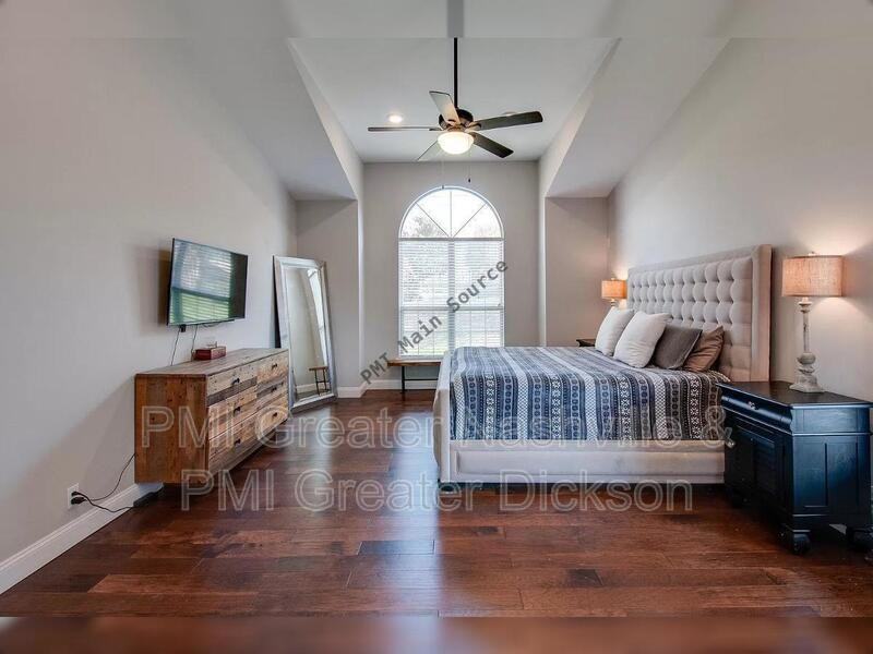 5503 Saddlewood Ln - Photo 5 of 33