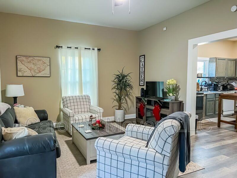 511 King St - Photo 3 of 8