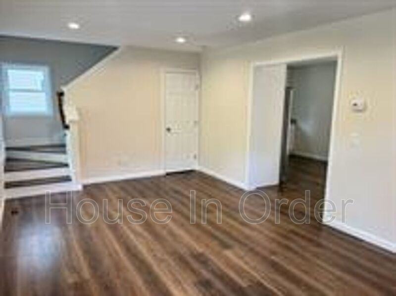 4 The Cir - Photo 3 of 10