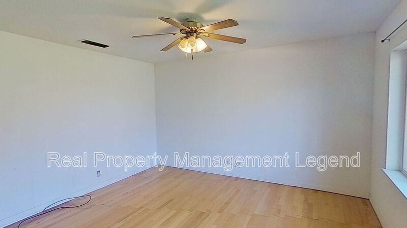 307 Depot Street - Photo 4 of 23