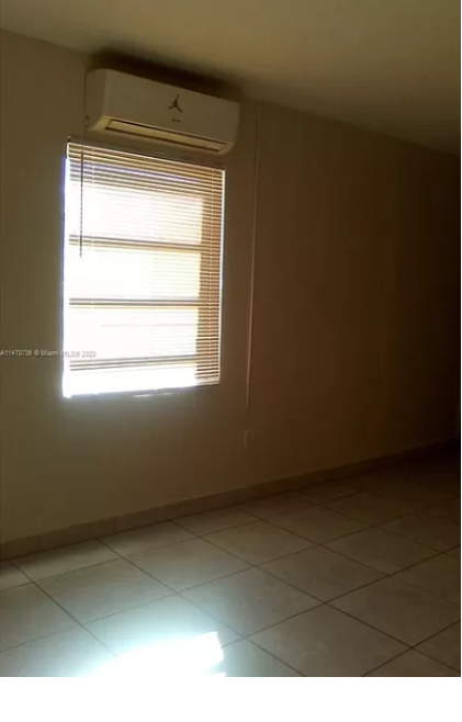 1274 SW 2 St - RMS - Photo 2 of 4