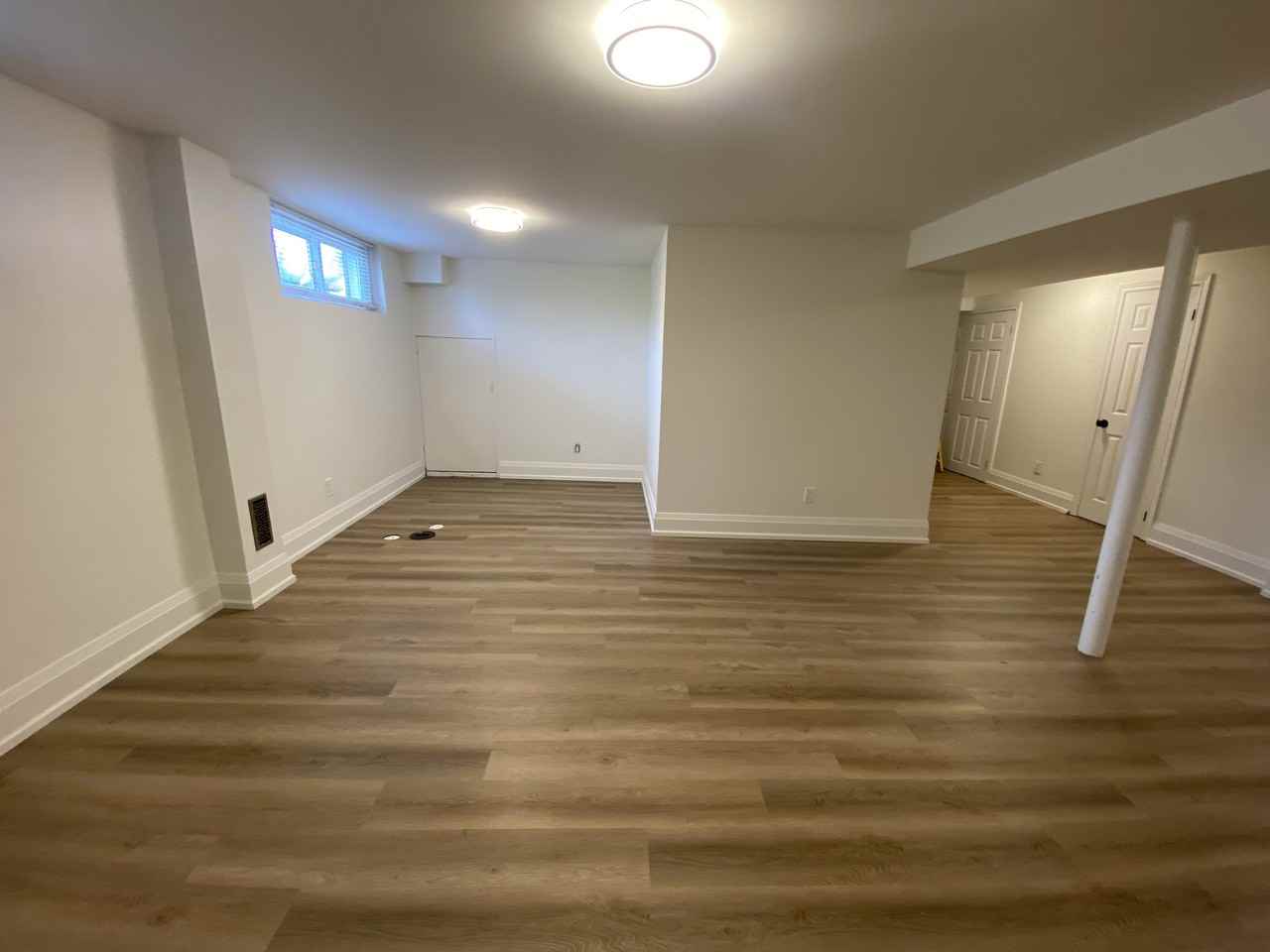 27 Halkin Crescent BSMT - Photo 2 of 9