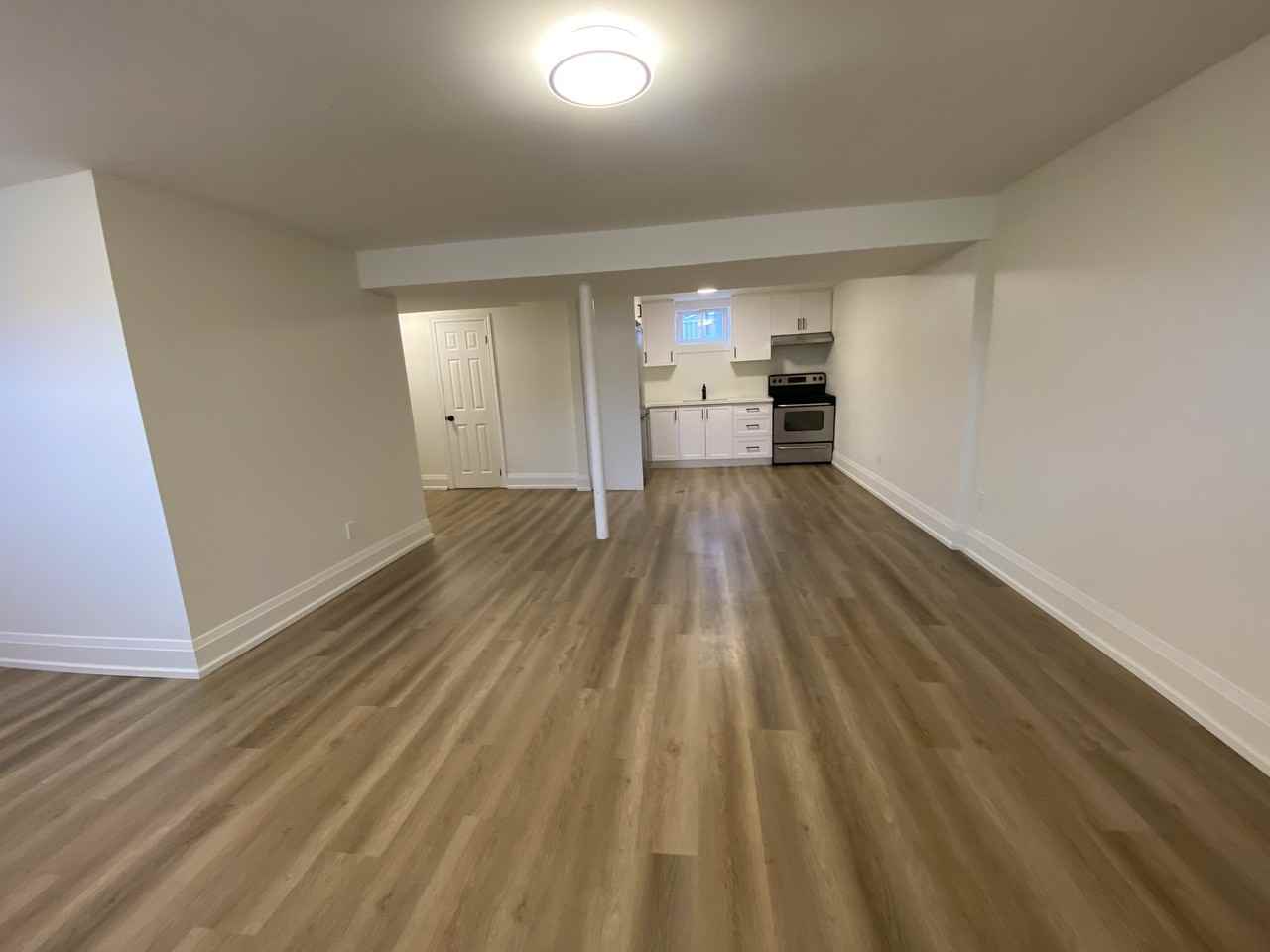 27 Halkin Crescent BSMT - Photo 3 of 9