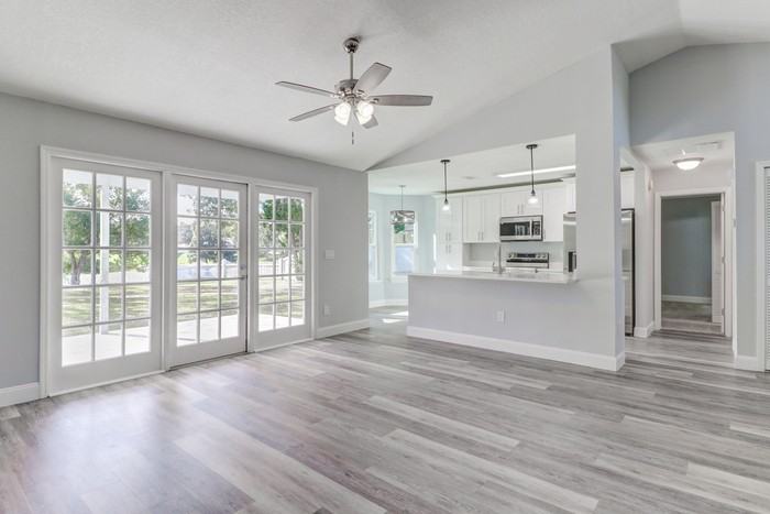4154 Parkway Blvd - Photo 2 of 45