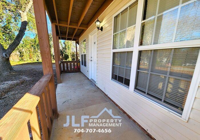 108 Walton Rd - Photo 3 of 21