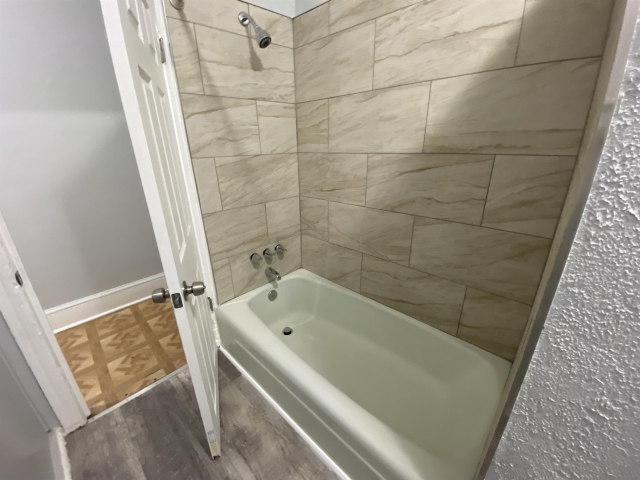 1115 S 4th St #1 - Photo 4 of 15