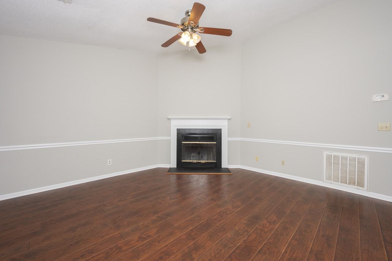 263 Olde Vineyard Ct #1 - Photo 2 of 20