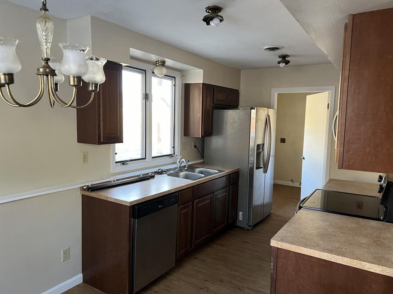 2510 Edmunds St #2510 - Photo 4 of 10