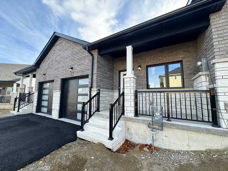 32 Lahey Cres. Apartments 32 Lahey Cres, ON L9M 0W1