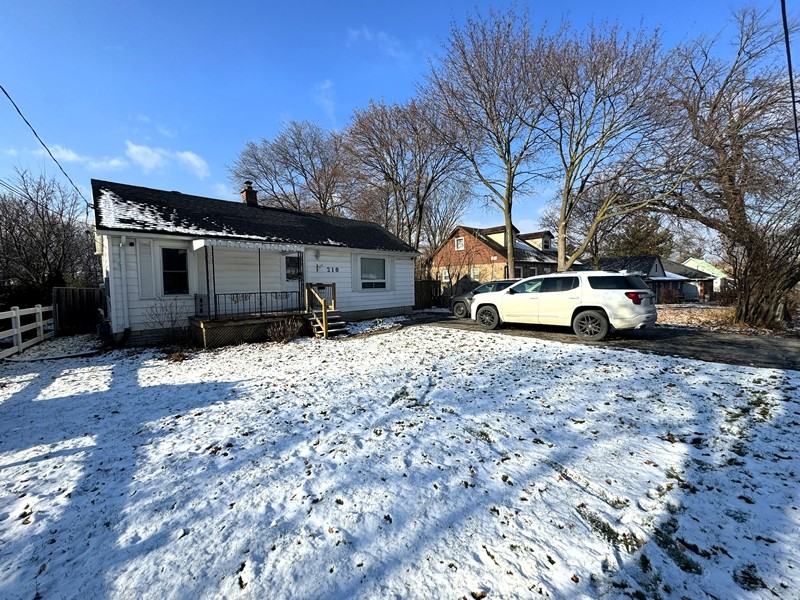 210 Cox Mill Rd. Duplex Apartments 210 Cox Mill Rd, Barrie, ON L4N