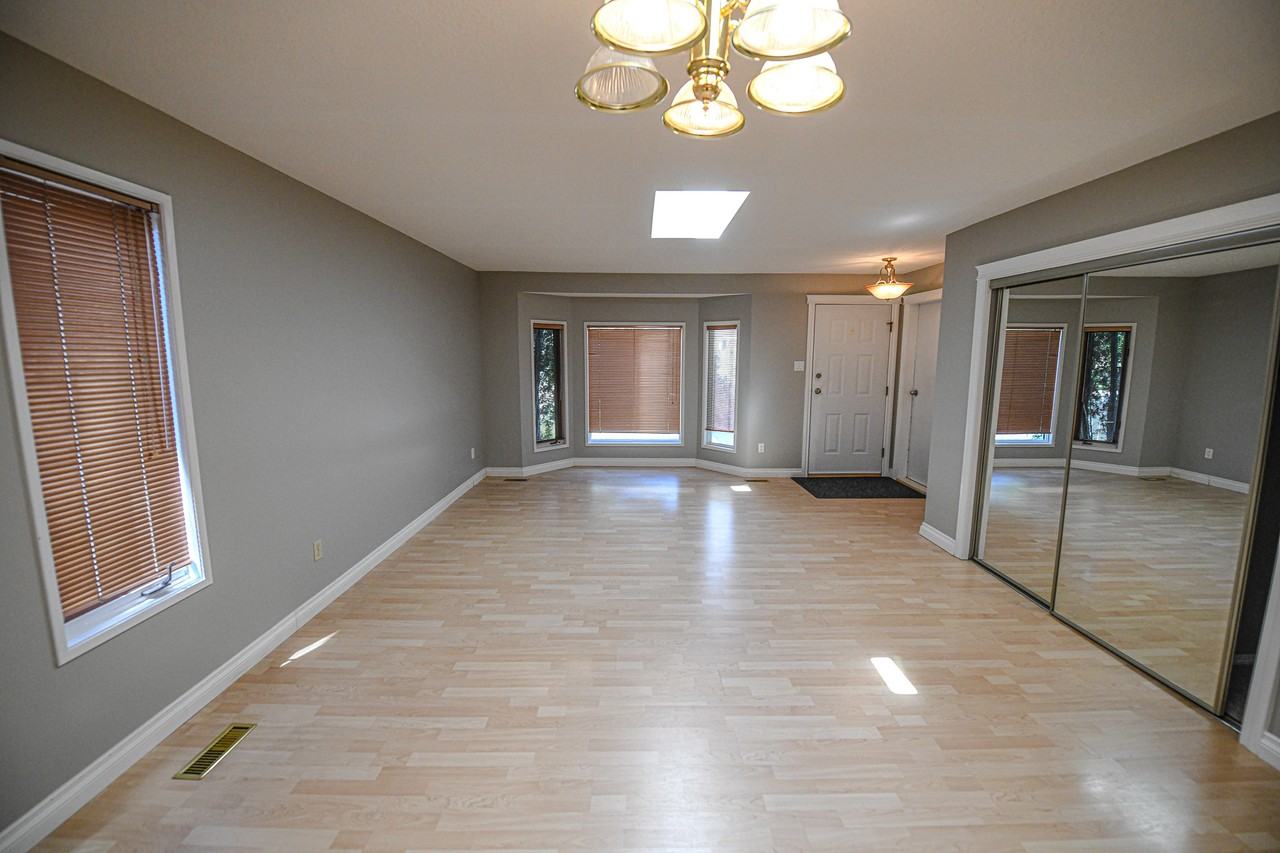 9305 63 Ave #9305-63AVE - Photo 2 of 29