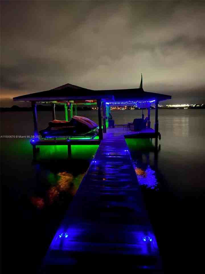 1608 Lake Clay Dr - Photo 5 of 23