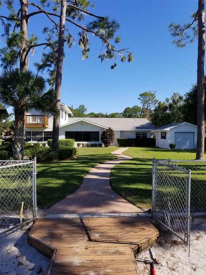 1608 Lake Clay Dr - Photo 6 of 23