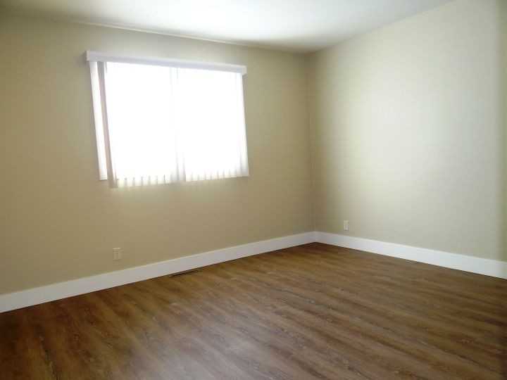 2039 Cook Ave #01 - Photo 6 of 7