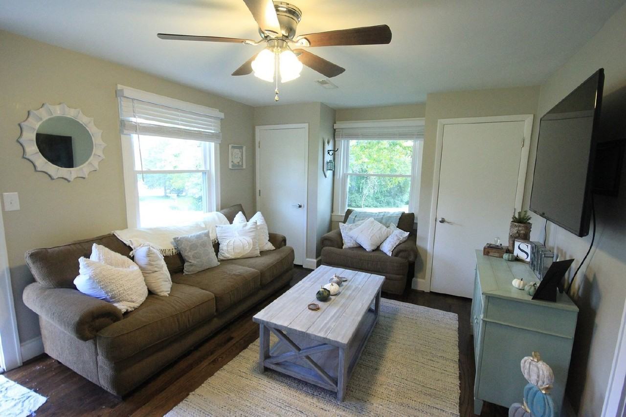 720 Carmel Ave - Photo 4 of 27