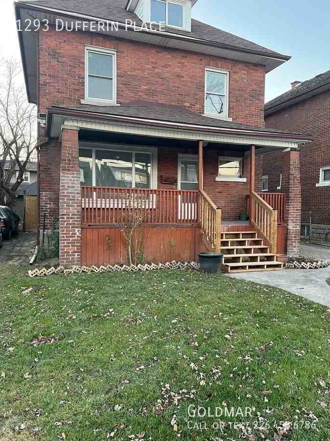 1293 Dufferin Pl - Photo 2 of 27