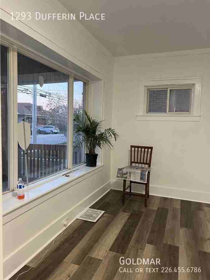 1293 Dufferin Pl - Photo 3 of 27