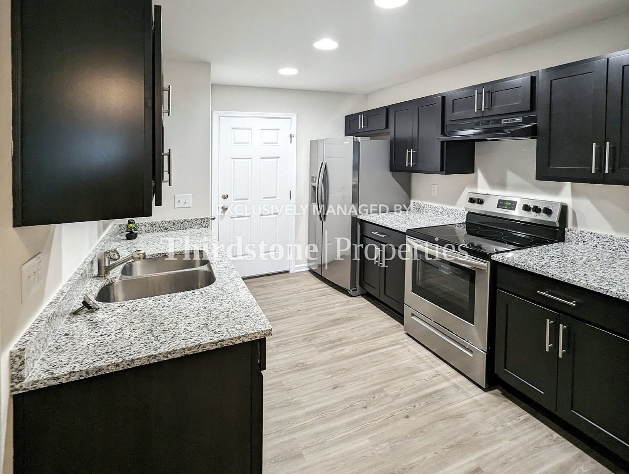 938 Ardoon Street - Photo 2 of 18