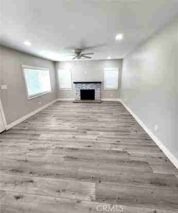 2541 Walnut St - Photo 3 of 16