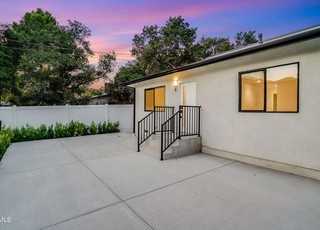 2641 Hermosa Ave #B - Photo 2 of 33