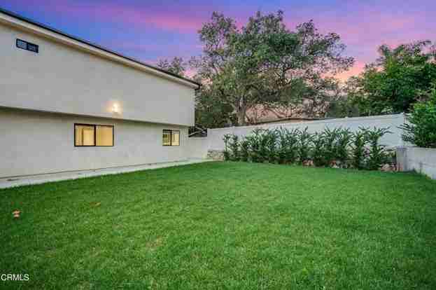 2641 Hermosa Ave #B - Photo 3 of 33