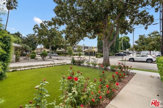 40 S Meridith Ave #5 - Photo 3 of 21