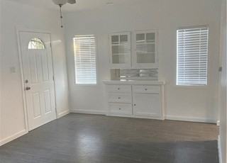 5915 California Ave - Photo 2 of 8