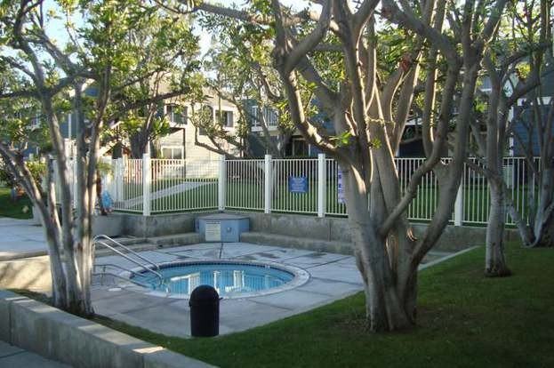 6016 Bixby Village Dr #43 - Photo 3 of 10