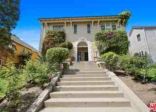 619 N Plymouth Blvd #619 - Photo 2 of 15