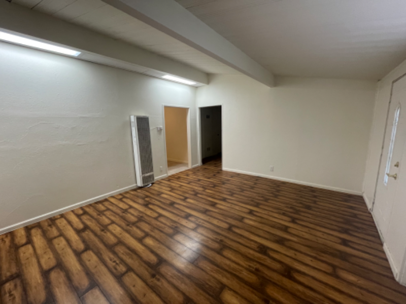 45503 Genoa Ave - Photo 3 of 15