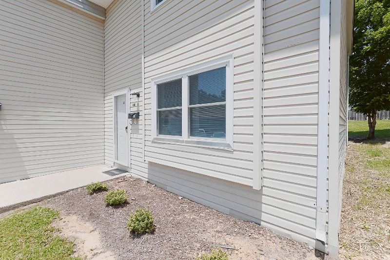 411 Hermitage Dr - Photo 2 of 8