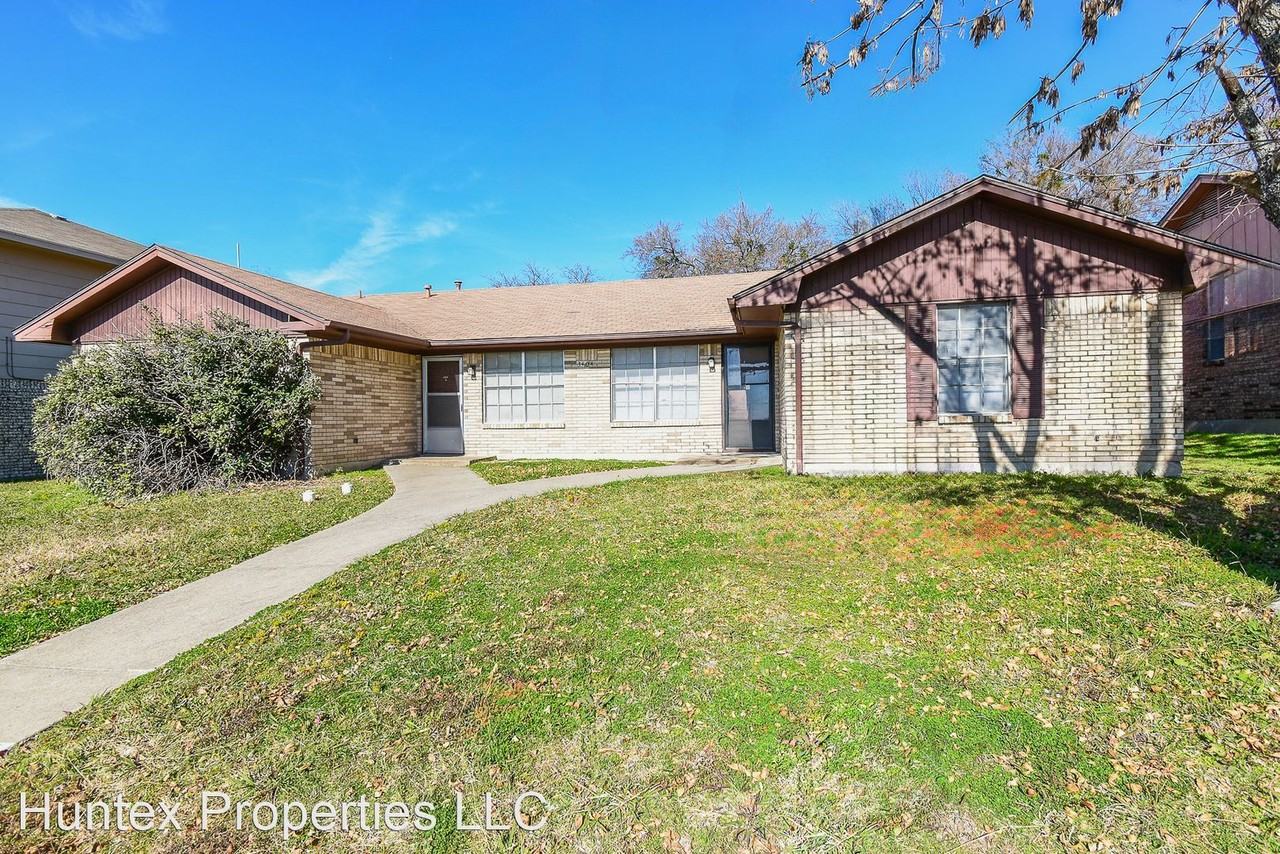 3404 Stanford St - Photo 3 of 23