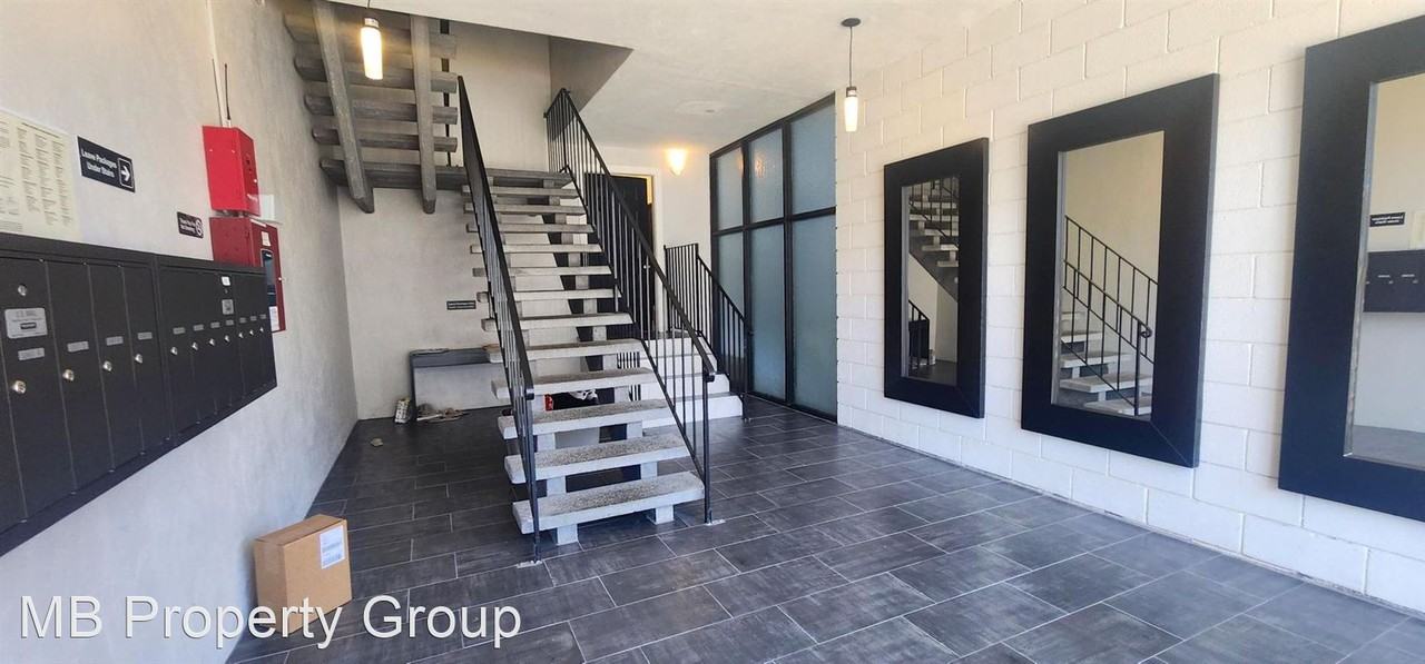 433 34th Ave - Photo 3 of 24