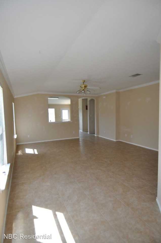 3333 Pioneer Crossing Dr - Photo 2 of 18