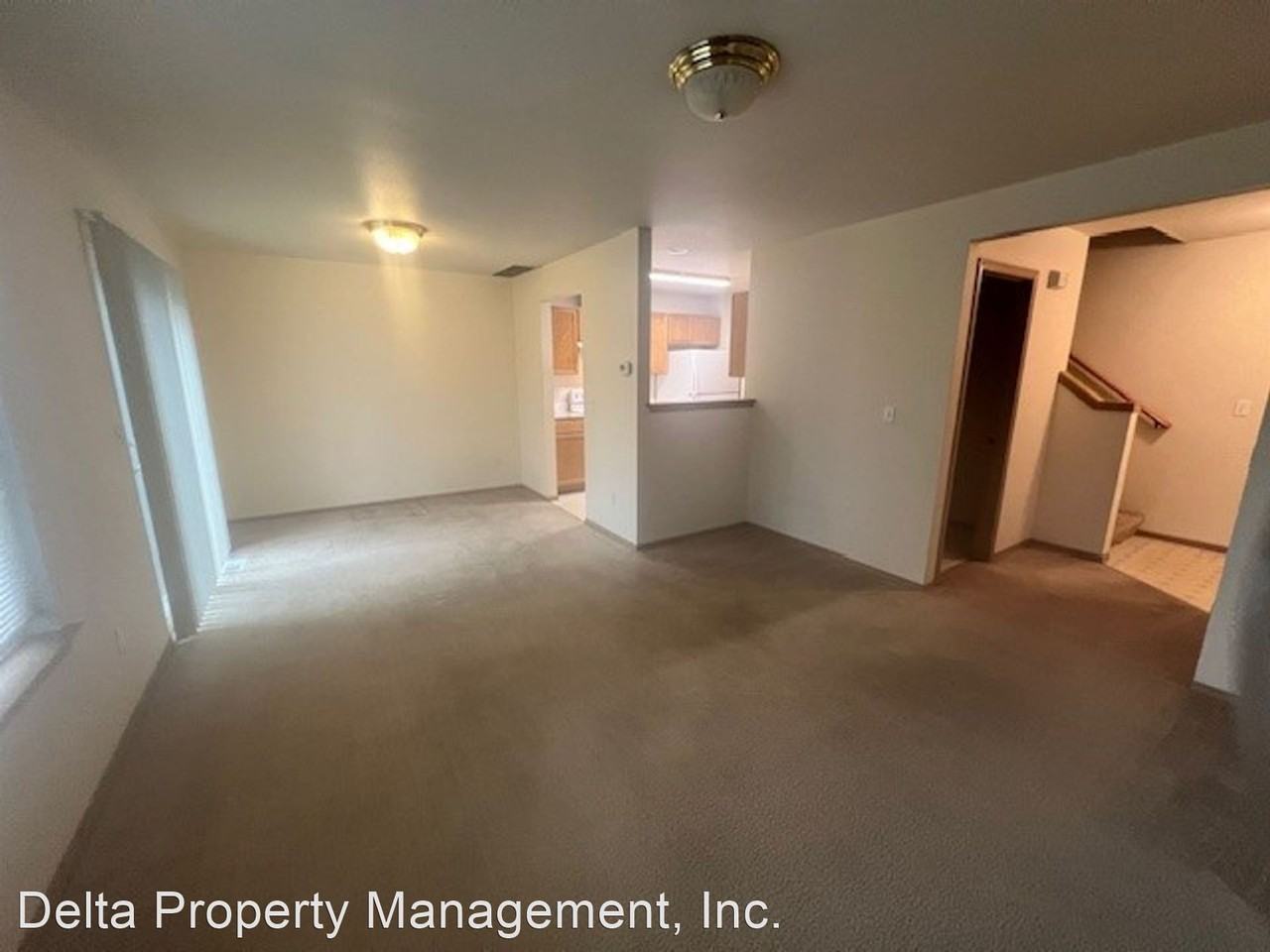 13117 57th Ave NE Units A & B - Photo 2 of 4