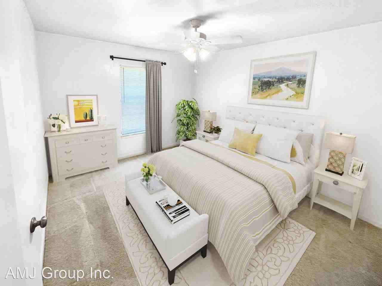 NW 25th Terrace - Photo 2 of 3