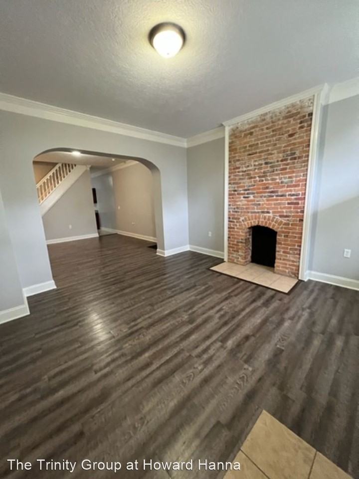 884886 E Livingston Avenue Apartments 884886 E Livingston Ave