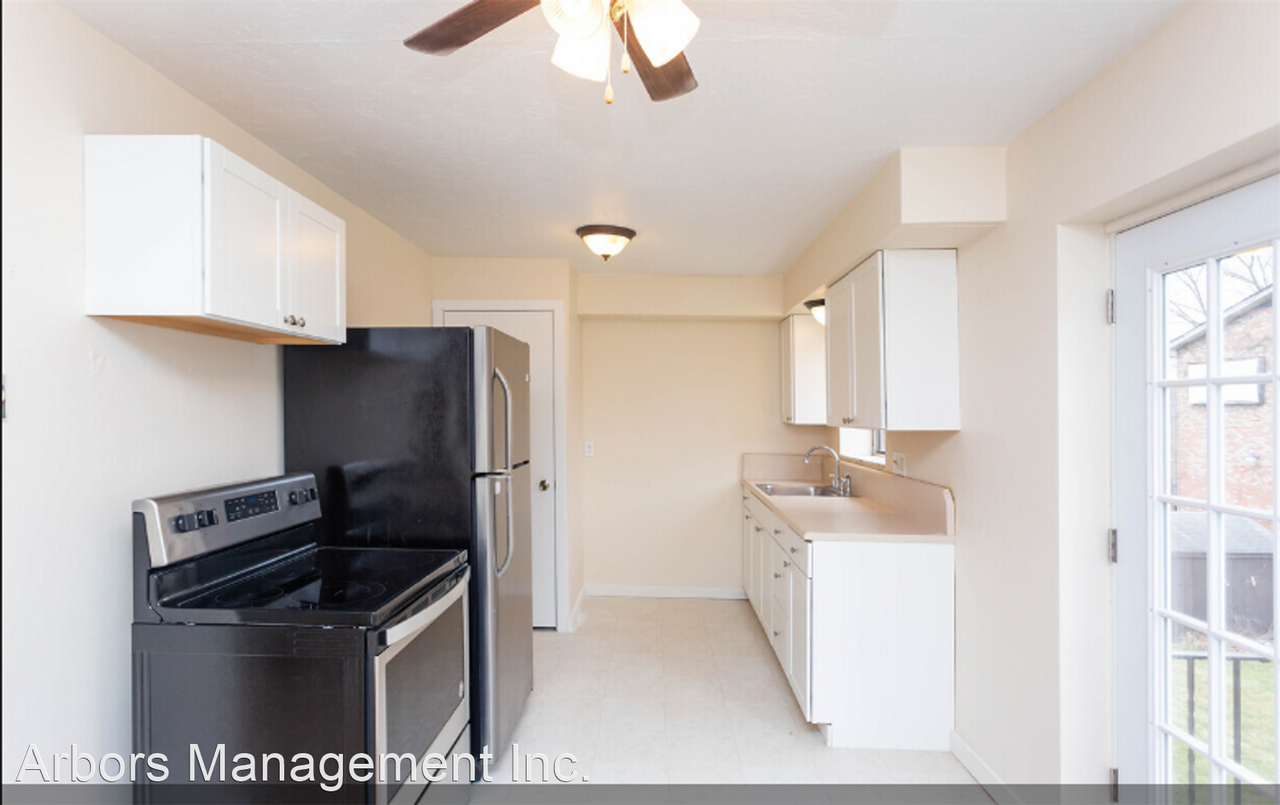 918 Zimmer Hill Road - Photo 2 of 16