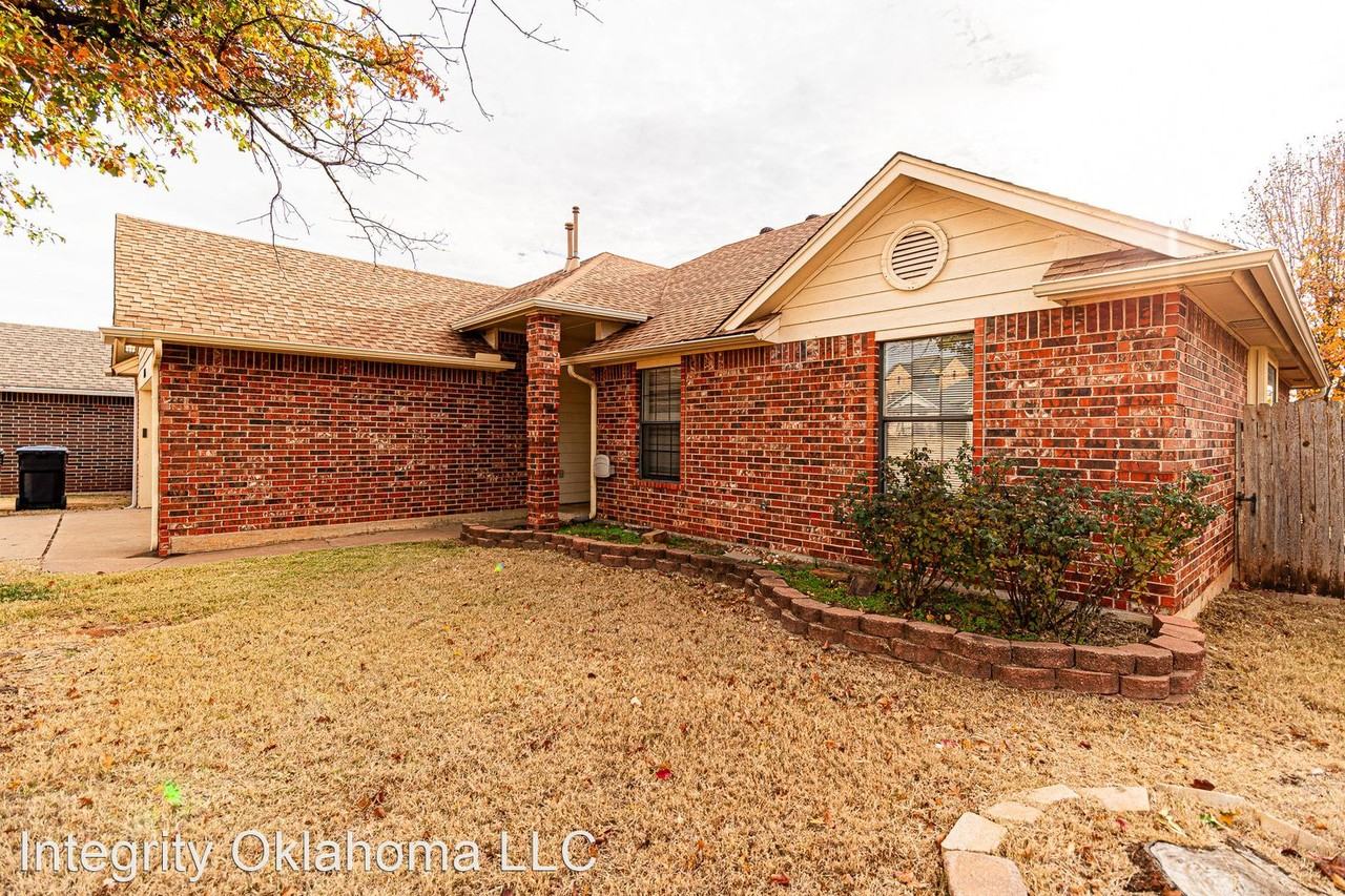 6708 Nw 135th St - Photo 3 of 47