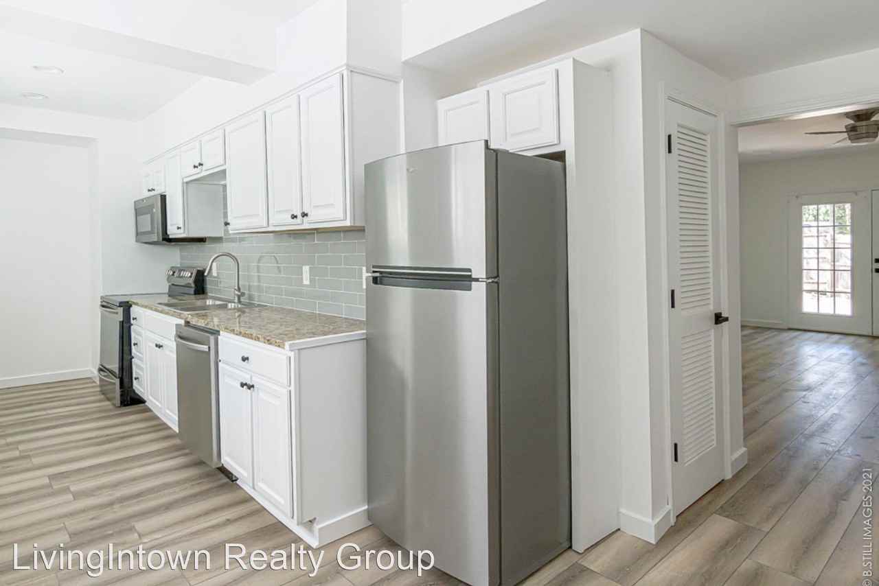 545 Oakview Road - Photo 3 of 12