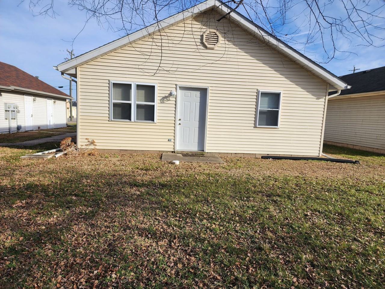 3150 - 3224 N 19th St - Photo 2 of 7