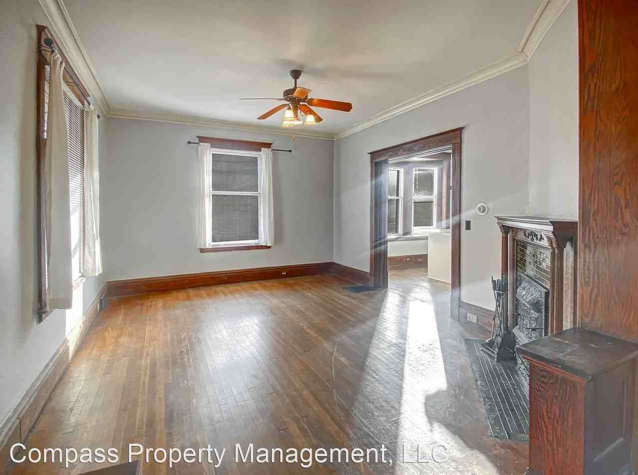 201 Lafayette Ave NE - Photo 3 of 18