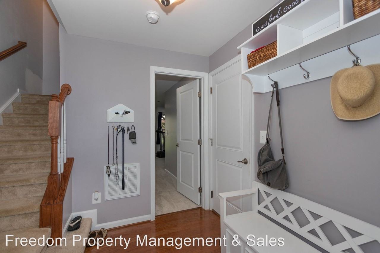 6194 Willow Pl - Photo 3 of 35